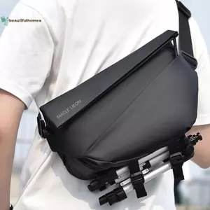 BeautifulHomeA Hấp thụ từ tính Snap Clasp Túi đeo chéo nam Dung tích lớn Ngực Bagmuting Du lịch Xe máy Bapa Túi đeo vai VN