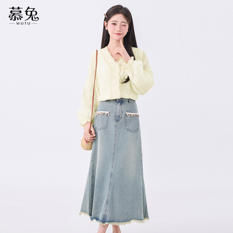 Mutu Váy Denim Rách Retro Cao Cấp Cho Mùa Xuân 2026, Thiết Kế Ôm Body Chữ A Đuôi Cá