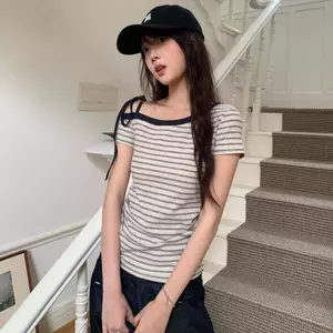 Mùa hè 2026 Phong cách Hàn Quốc Lười sọc chéo Áo thun ngắn tay một mặt quây Slim-Fit mỏng hơn trông nhẹ nhàng