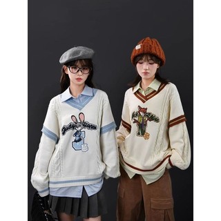 Áo len cổ chữ V xoắn dệt kim phong cách preppy, màu sắc tương phản và họa tiết thêu Judy Nick