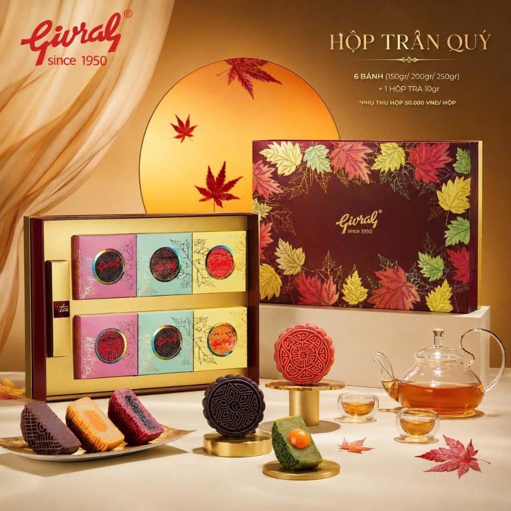 Givral - Bánh Trung Thu Givral combo Trăng Yêu Thương ( Hộp 6 Bánh 150 gram và 200 gram)