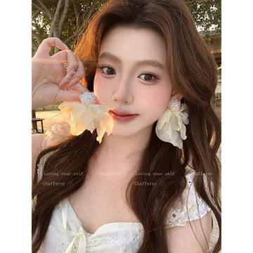 khuyên tai titan khuyên tai titan không gỉ Bông tai tua rua hoa vải siêu tiên nữ hoa tai phong cách đi biển hoa tai nhỏ khoe mặt hoa tai nhỏ 2026 cực đẹp xuân hè