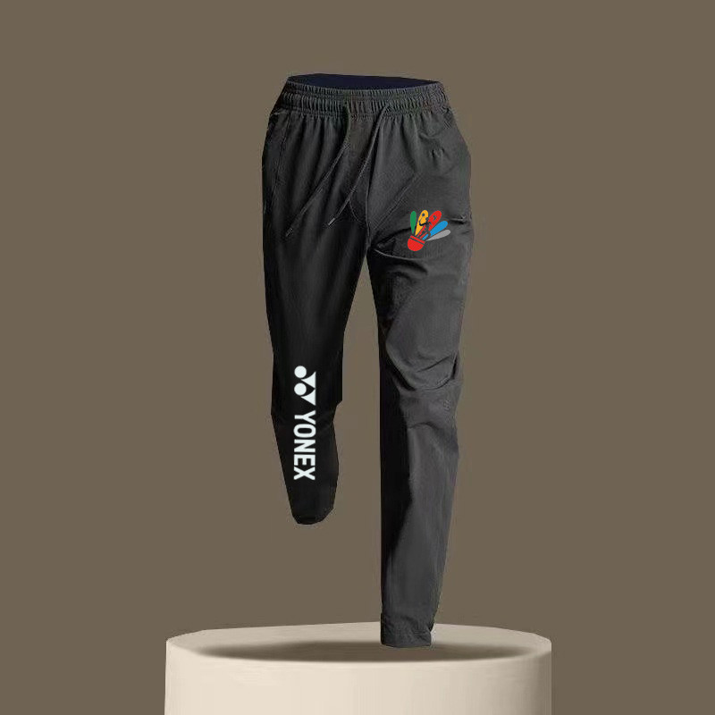 Các loại đồng phục cầu lông thể thao YONEX, chất liệu lụa băng khô nhanh, phù hợp cho nam và nữ với thiết kế nhẹ nhàng.