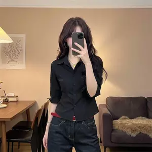Áo sơ mi nữ tay màu đen có phong cách mới dáng rộng hẹp trông dễ thương hơn Áo sơ mi nữ đi lại hàng đầu
