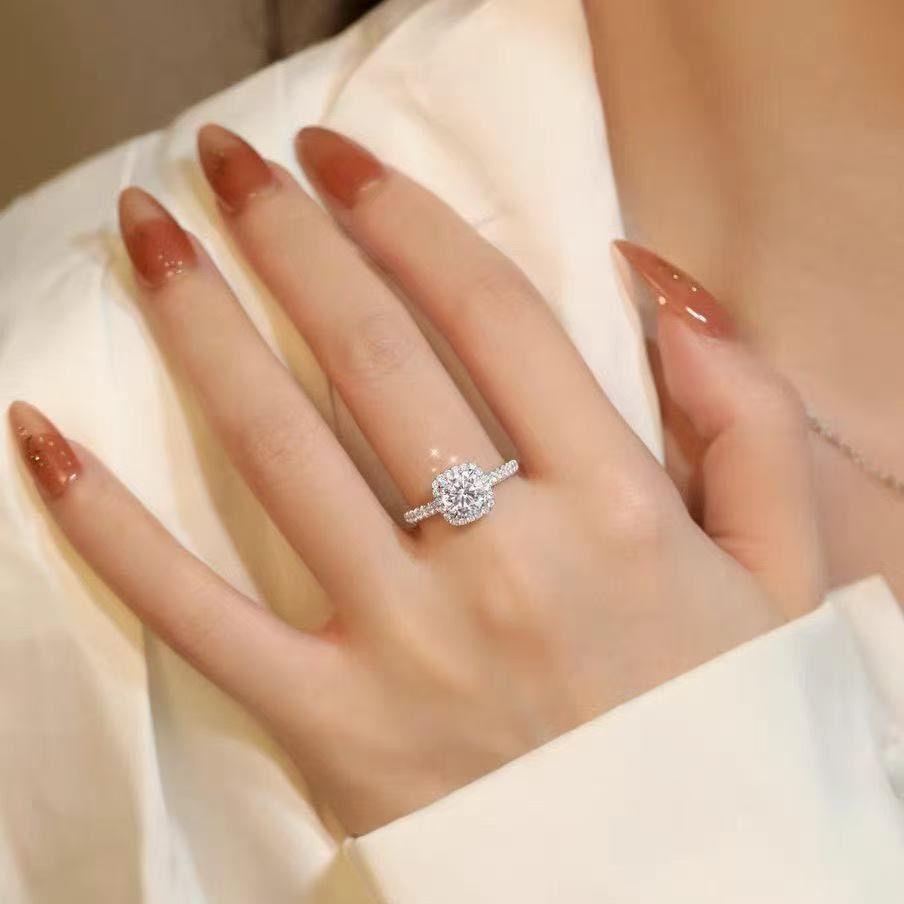 Moissanite Wedding Ring by menjiashuo.vn