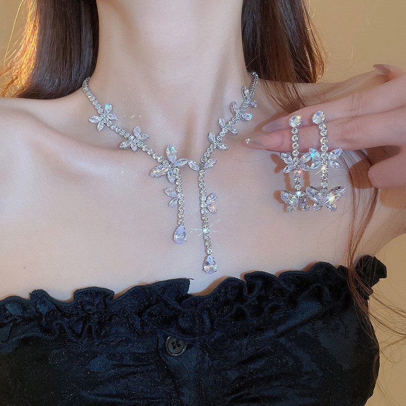 Trang sức cao cấp zircon với họa tiết cánh bướm tua rua - Bộ khuyên tai và dây chuyền sang trọng