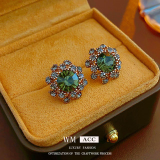 Bông tai cổ điển retro phong cách cung đình đơn giản, phù hợp với xu hướng thời trang sang trọng.