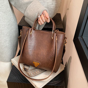 Women's Vintage Shoulder Bag – for Work
