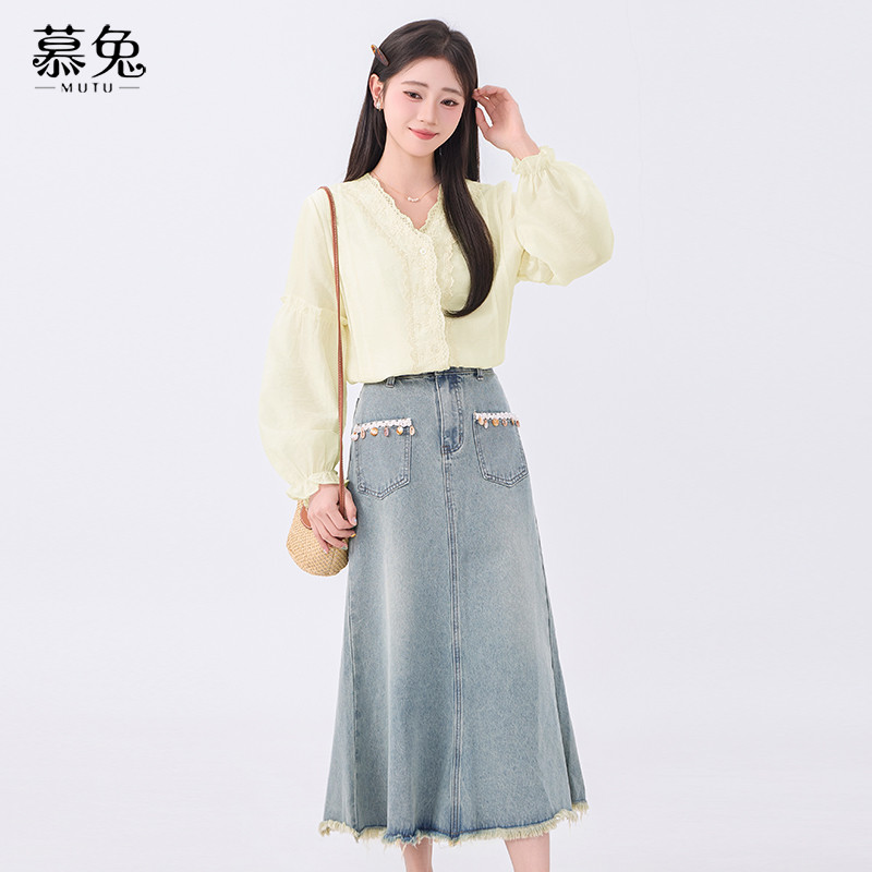 Mutu Váy Denim Rách Retro Cao Cấp Cho Mùa Xuân 2026, Thiết Kế Ôm Body Chữ A Đuôi Cá