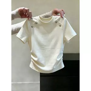Mùa xuân hè 2026 Áo thun Cotton chải kỹ nút khâu tay ngắn Slim-Fit Slim-Fit Slimmer Look Simple Fashion Everyday All-Match Basic