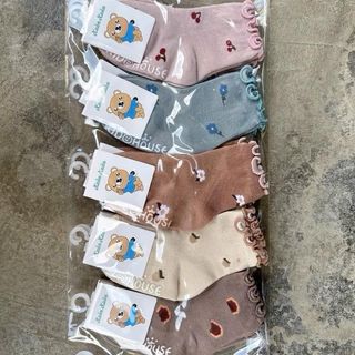 B32 (0-9tuổi) Sét 5 đôi tất bèo xoăn thêu hoa lá quả chống trơn cho bé gái 0-9 tuổi mẫu mới 2025