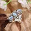 Nhẫn đá mặt trăng mạ bạc phong cách Bohemian với đá hình bầu dục thanh lịch và thiết kế cổ điển dành cho nữ