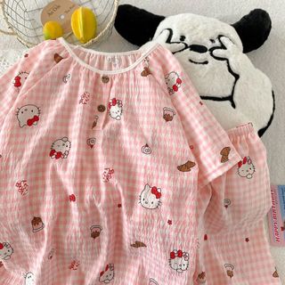 Bộ đồ ngủ cotton mây cho bé gái – Áo cổ tròn tay ngắn + quần short, họa tiết Hello Kitty dễ thương