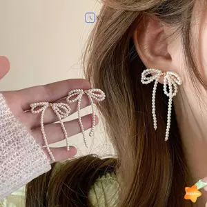 Bông tai ngọc trai nơ sang trọng nhẹ mới Bông tai ngọc trai dài nơ thả lủng lẳng cho nữ Thời trang thanh lịch Quà tặng trang sức đám cưới mới