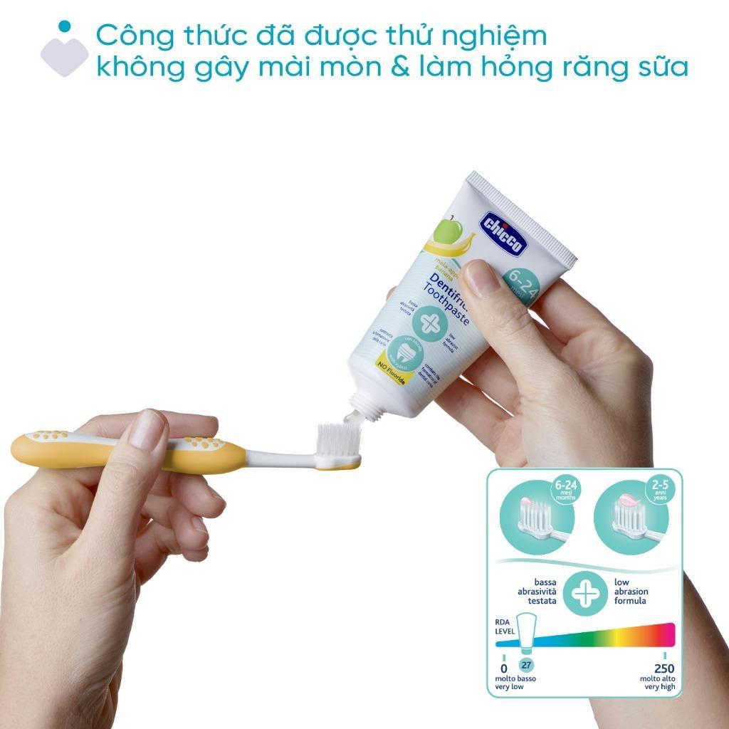Kem đánh răng Chicco hương dâu 12M+ tuýp du lịch 15ml