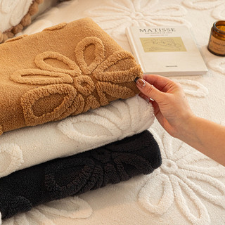 1 / 2 / 3 / 4 Ghế Kem Phong Cách Hình Đặc Biệt Màu Trơn Thoải Mái Cotton Nhung Chống Trơn Trượt Chống Trầy Xước Sofa Đệm Thu Đông Dày Ba Chiều Jacquard Ấm Áp Đệm Sofa Mùa Hè Vỏ Sofa Trang Trí Phòng Khách Cao @