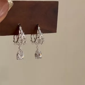 {Dream Paris} Bông tai Zircon thả nước bằng tre