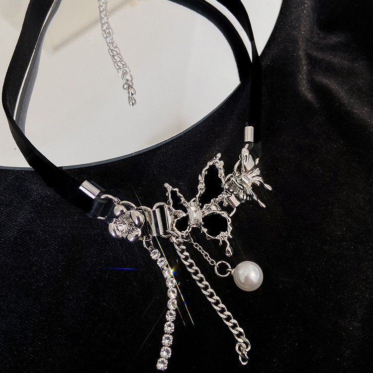 Pure Desire Chocker Da Phong Cách Tối Punk Rock Cho Nữ