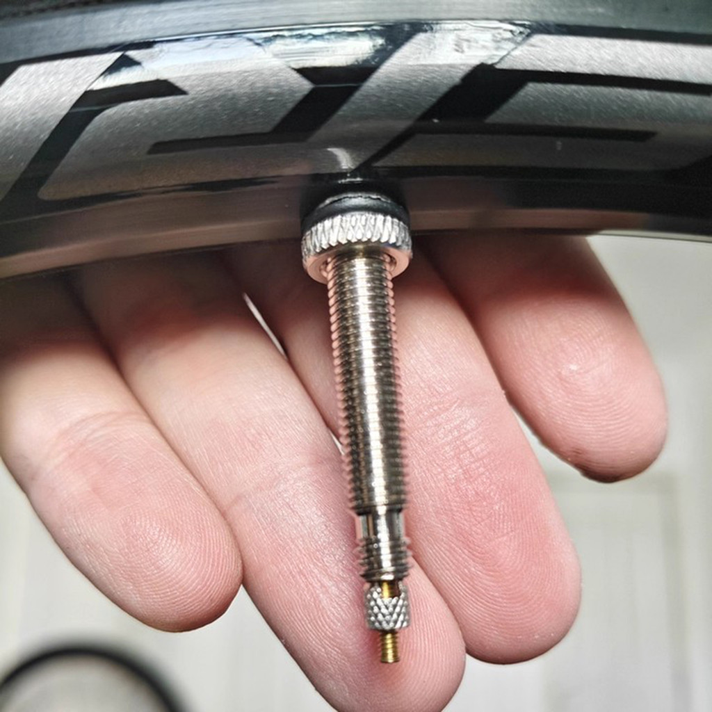 Adapter và Bộ Chuyển Đổi Xe Đạp Từ Mỹ Sang Pháp