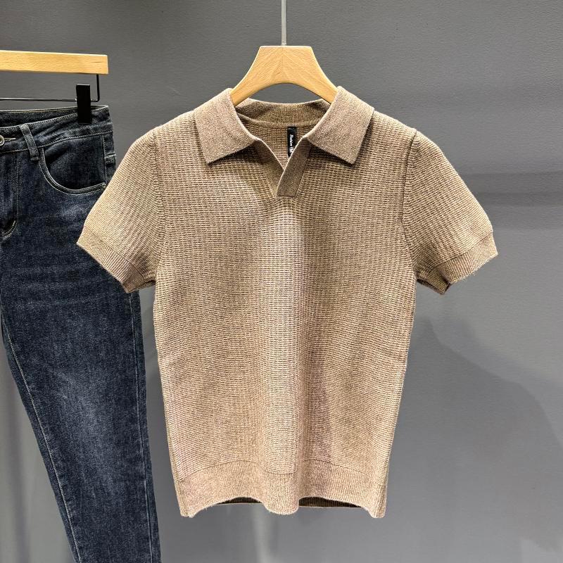 Áo sơ mi Polo dệt kim style Hàn Quốc, cổ chữ V, form slim-fit, tay ngắn, đáy có ve áo màu trơn