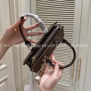 Yichen - Túi Dáng Chữ Nhật Quai Xách Sk Charm Bông