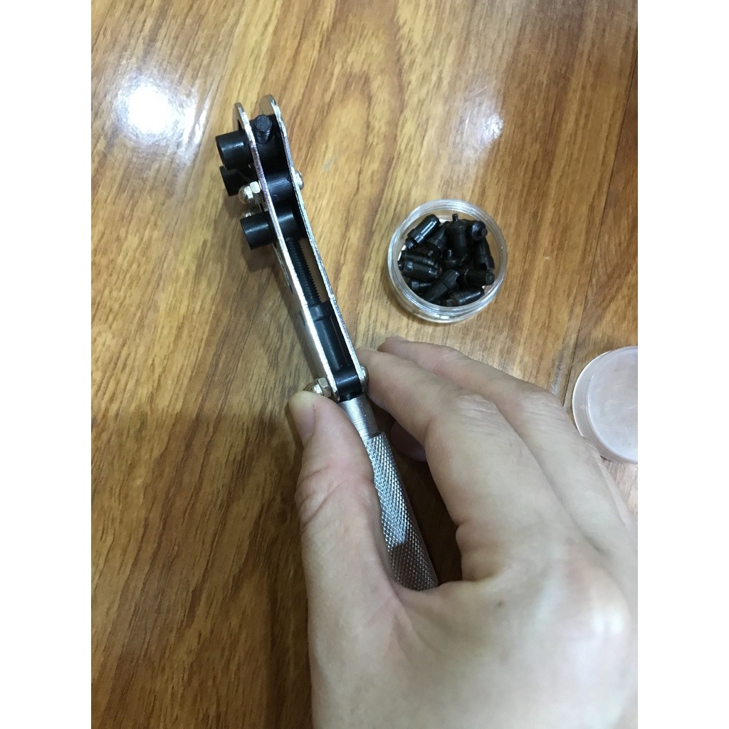 Vam mở đáy đồng hồ 3 chấu kèm phụ kiện đầy đủ 3 chấu / Ba chấu،Kèm đầu thay / Bộ đầu thay، Mở nắp lưng đồng hồ