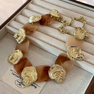 Vòng cổ và bông tai xếp ly phong cách cổ điển cho cô gái cá tính