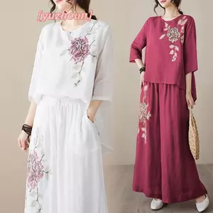 Áo sơ mi thêu cổ điển và quần ống loe - Bộ đồ hai món dành cho nữ