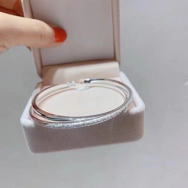 Vòng tay nữAdjustable và Thiết Kế Đơn Giản, Phù Hợp với Xu hướng Thời Trang Hiện Đại
