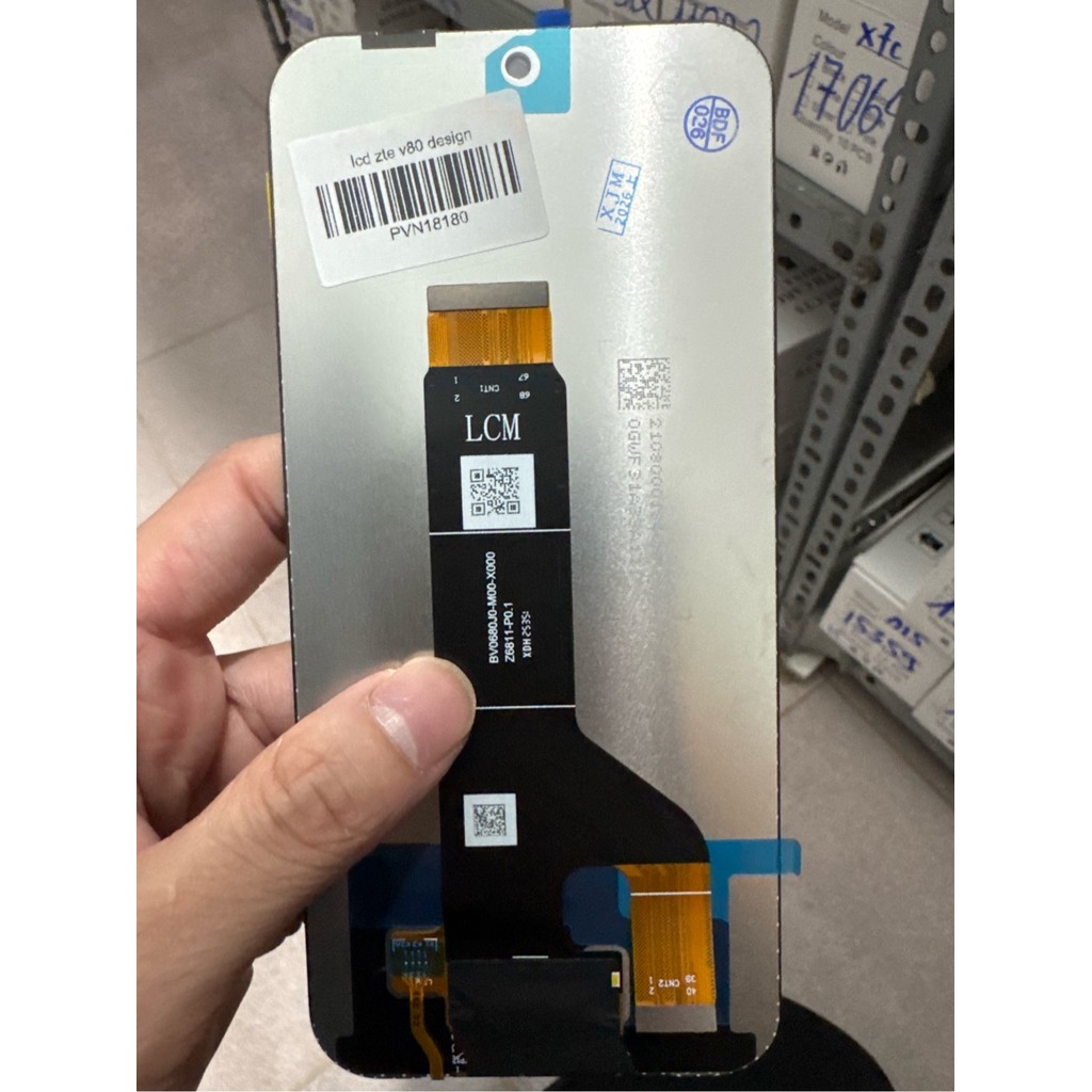 màn hình zte v80 design