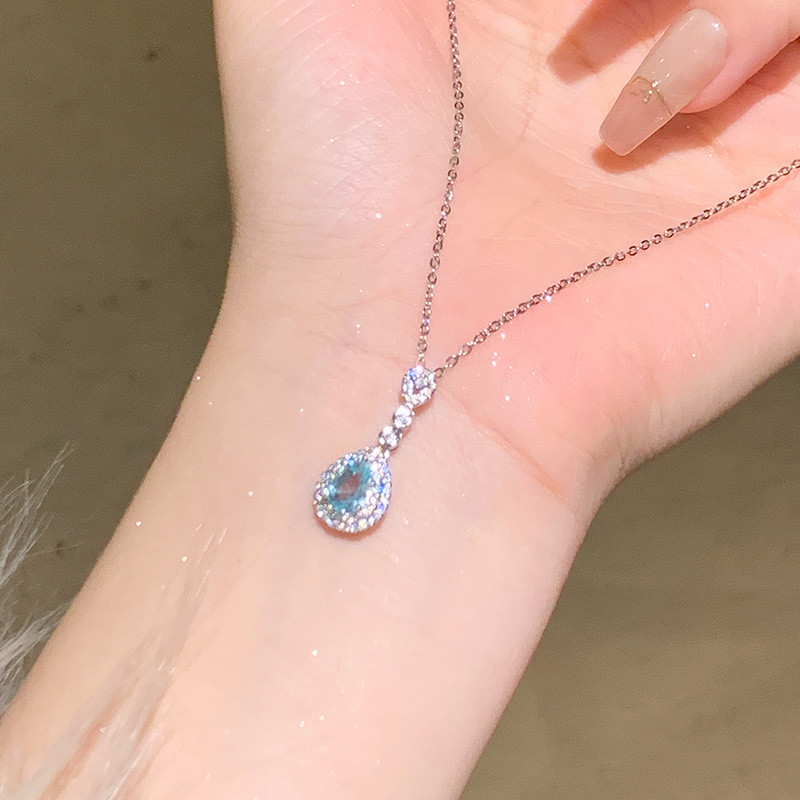 Vòng cổ Zircon xanh thời trang và độc đáo