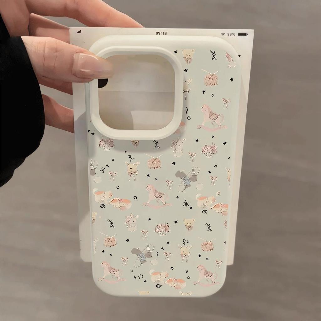 Kẹo dẻo Cub cho trường hợp iPhone 16promax15pro 13 đơn giản 14 cá tính 11 lỗ lớn mới