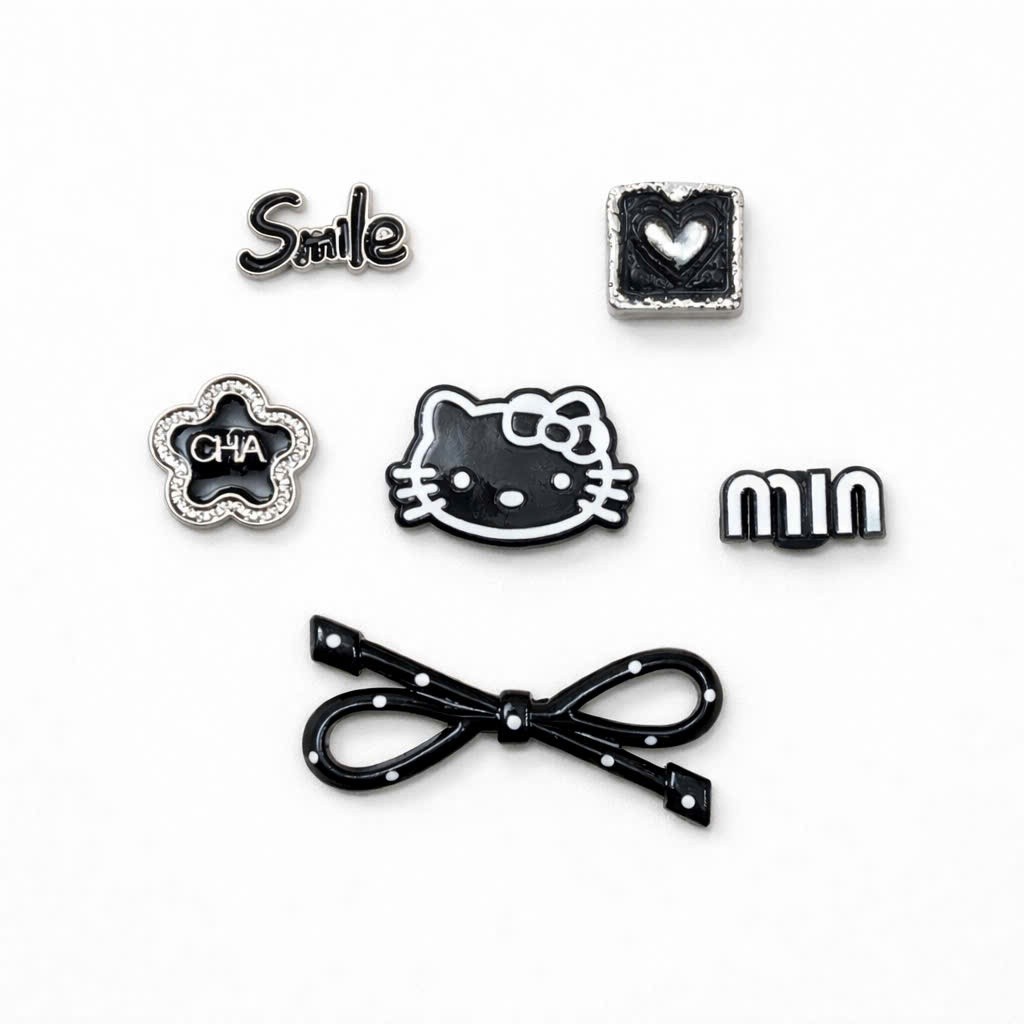 Set charm Hello Kitty 8 món Smile đen