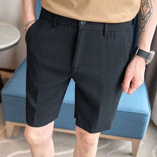Quần shorts mới dành cho nam, thiết kế năm túi, vừa vặn và mỏng nhẹ.