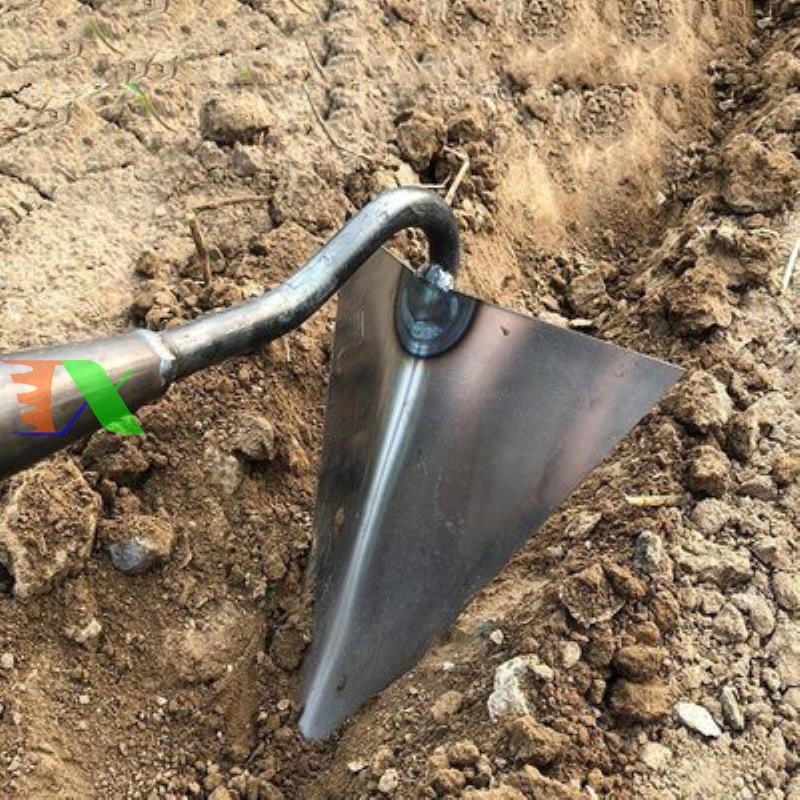 Cuốc Vun Ngô CN-20 Tháp Xanh - Lưỡi Cày Xới Đất, Làm Cỏ Mạ Kẽm Siêu Bền 20 cm, Vun Đất Làm Luống