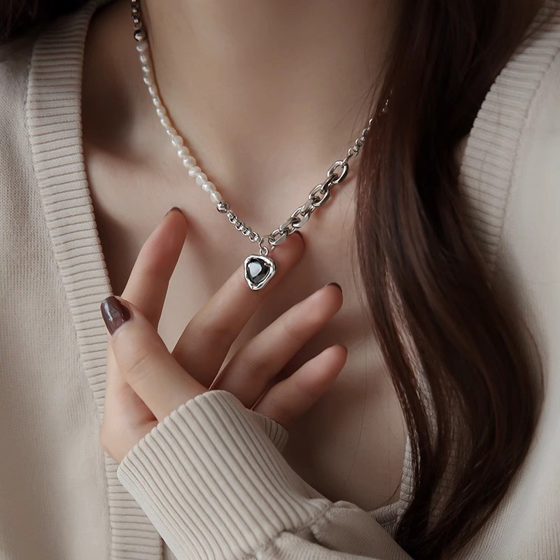 Vòng cổ trái tim ghép ngọc trai tự nhiên