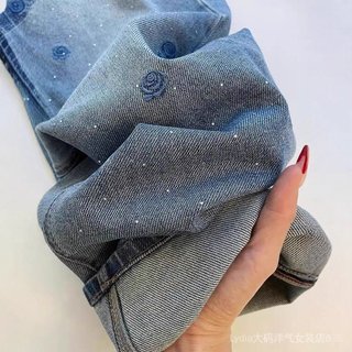 [Khuyến mãi 10%, Hạn Chế] Quần Jean Thêu Kim Cương Màu Xanh Hoa Hồng Retro Size Lớn, Thời Trang và Cao Cấp