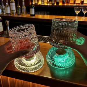 Cốc xoay Whisky Cốc xoay cấp Ly nước ngoài Brandy Cốc xoay gia đình 26.4.1