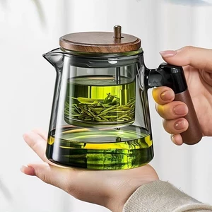 Ấm Thủy Tinh Dùng Pha Trà Tay Cầm Vân Gỗ Có Lõi Lọc Inox Dung Tích 650 ml