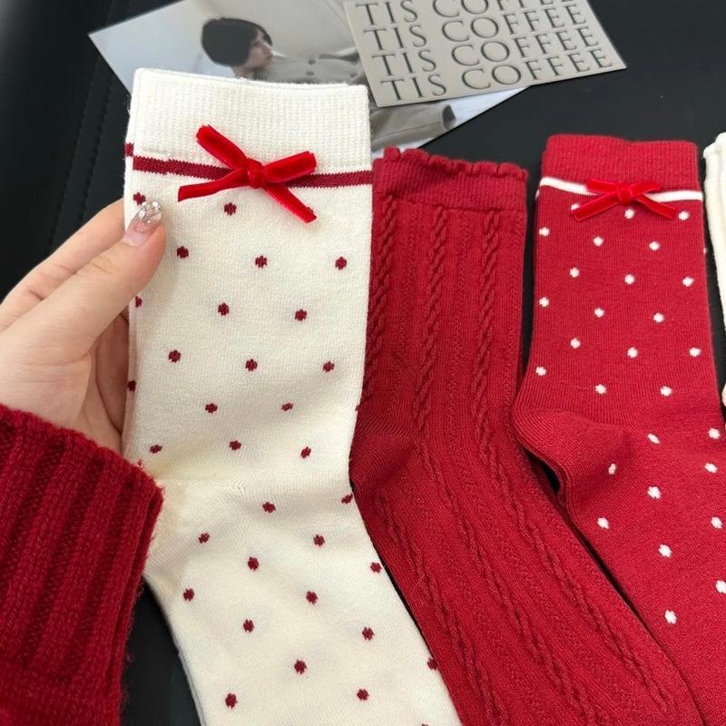 Tất 2026 Màu Trắng Đỏ Thêu Nơ Dành Cho Nữ Cotton Nhung Mềm Mịn Phong Cách Hàn Quốc Style Thể Thao Năng Động