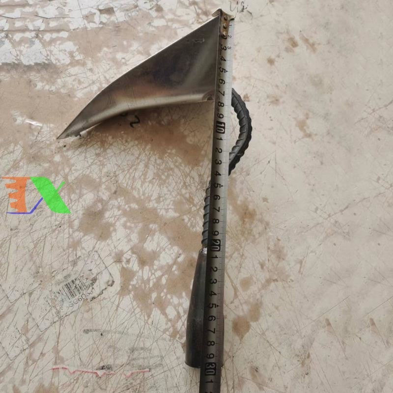 Cuốc Vun Ngô CN-20 Tháp Xanh - Lưỡi Cày Xới Đất, Làm Cỏ Mạ Kẽm Siêu Bền 20 cm, Vun Đất Làm Luống
