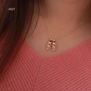 Giày cao gót màu hồng mặt dây chuyền sang trọng - Quà tặng hoàn hảo cho người thân yêu
