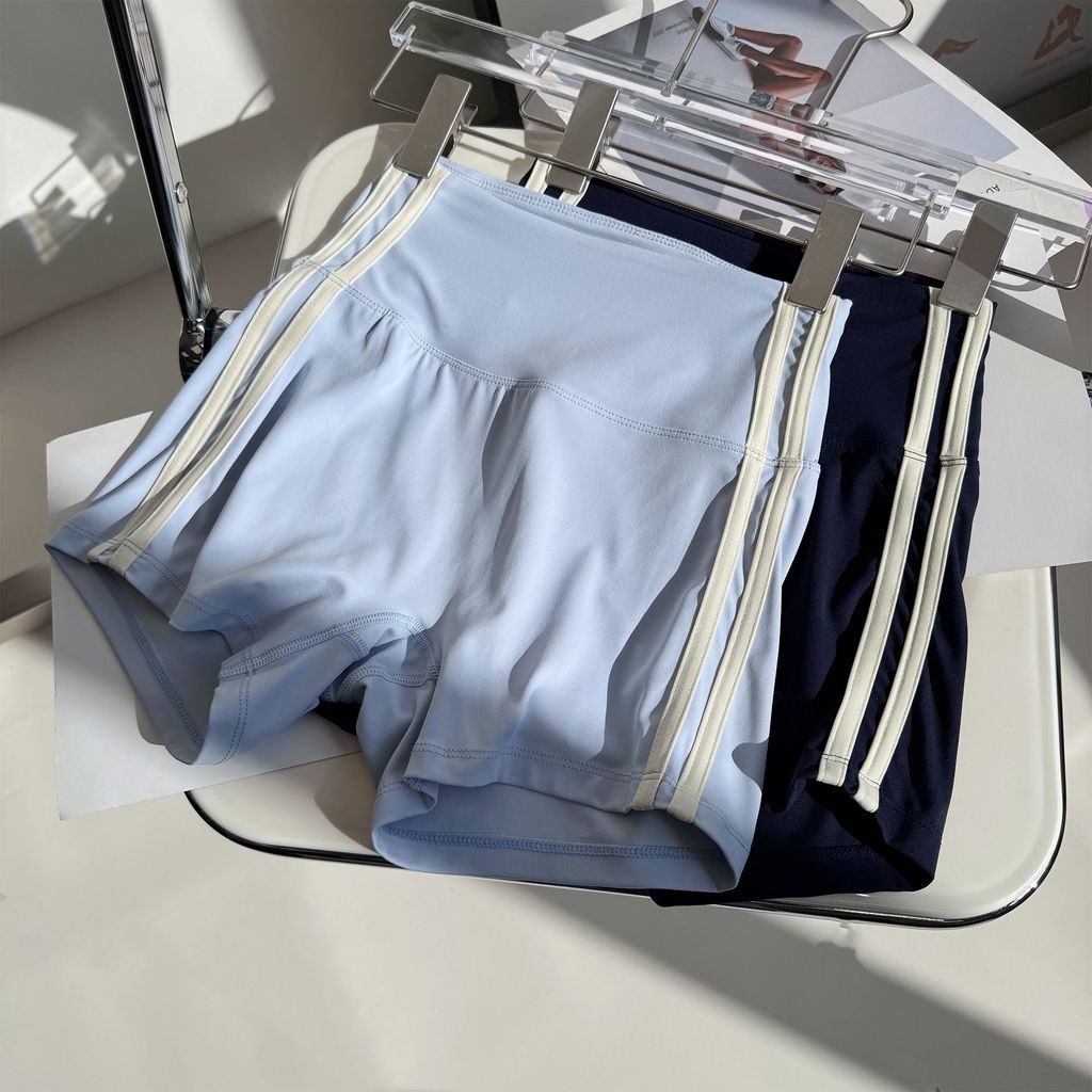 Trắng Hemming Thể Thao Quần Short Nữ Cao Cấp Thể Hiện Hông Mùa Hè Thể Dục Mặc Quần Tập Yoga Khỏa Thân Cảm Thấy Nhảy Tập Luyện Quần Ba Điểm