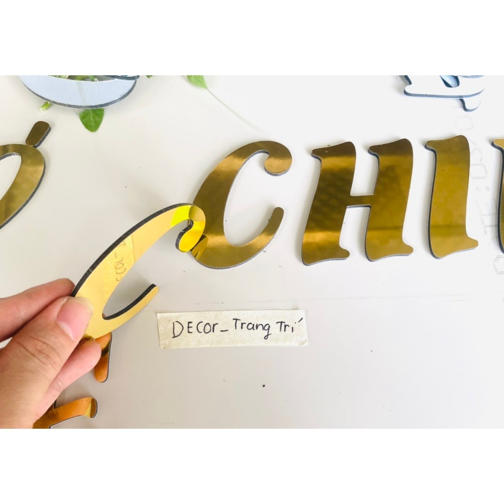 Chữ alu gương vàng nét mềm cao 8cm dày 3 mm trang trí tường, quán cafe, spa...