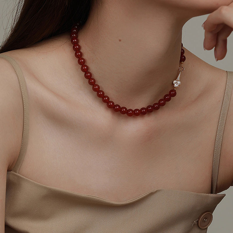 Vòng cổ ngọc mã não đỏ thời trang và độc đáo