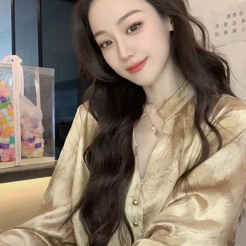 Pháp Cổ Chữ v Vàng Vàng Dài Tay Áo Sơ Mi Nữ Xuân Thu Đáy Áo Sơ Mi Thiết Kế Cao Cấp Retro Sang Trọng Hàng Đầu