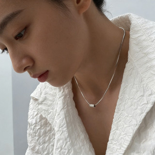 Phụ kiện thời trang nam: Vòng cổ thép không gỉ và titan