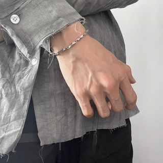 Phụ kiện thời trang mới dành cho nam: Vòng tay Möbius thép không gỉ và titan