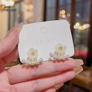 PlumHOUSE - Bông Tai Ngọc Trai Hình Hoa Dáng Yêu, Phong Cách Hàn Quốc, Quà Tặng Sinh Nhật Sang Trọng