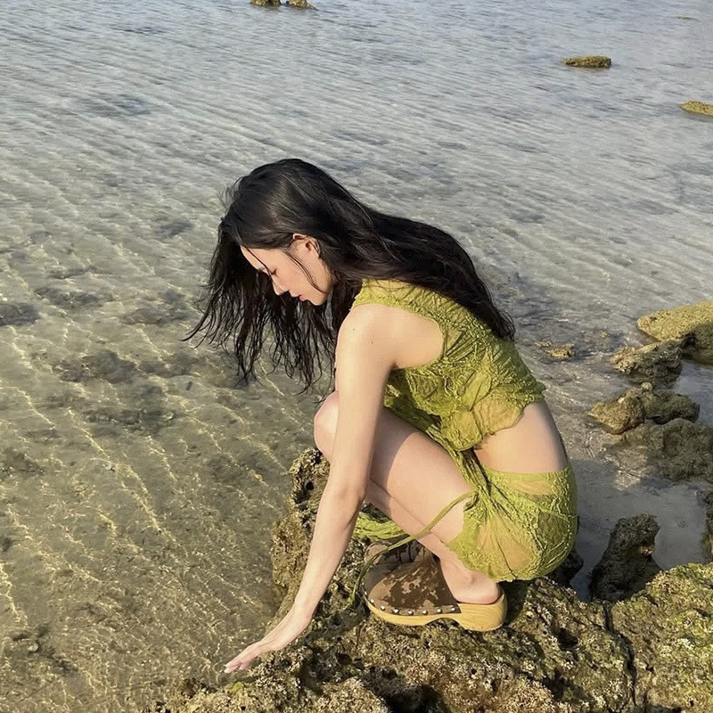 Ren Xanh Một-Piece Swimsuit Phù Hợp Cho Kỳ Nghỉ Biển